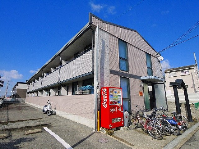 レオパレスドリーム浪漫の外観|おしゃれな外観です