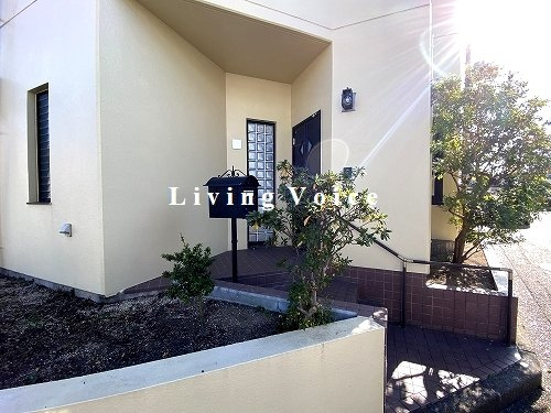 【エントランス】 | 【仲介手数料０円】茅ヶ崎市浜之郷　中古一戸建て | 茅ヶ崎市浜之郷　中古一戸建て