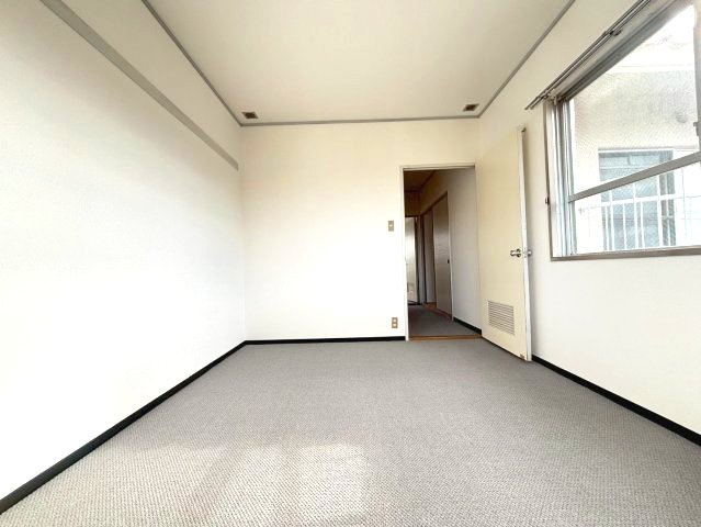 藤井寺ガーデンハイツの洋室