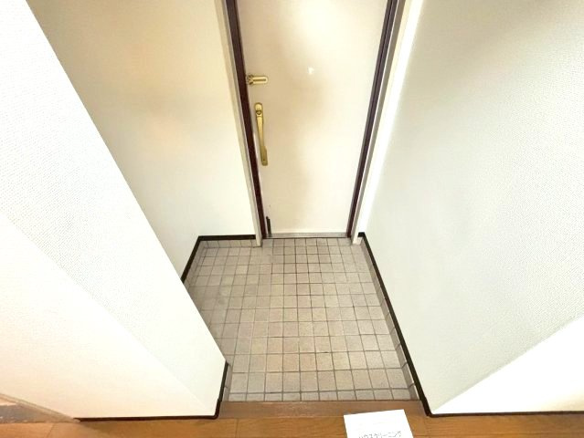 藤井寺ガーデンハイツの玄関