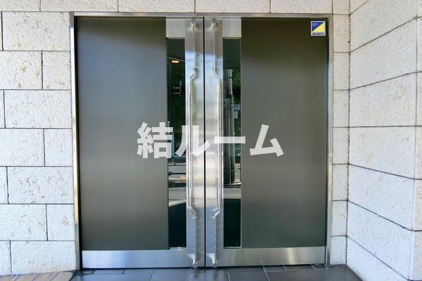 板橋区小豆沢４丁目の賃貸マンションのエントランス