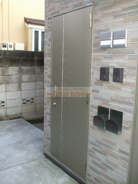 中野区野方５丁目のアパートの玄関