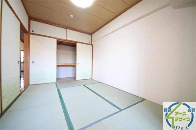 プラザハイツ二ツ屋F棟の和室