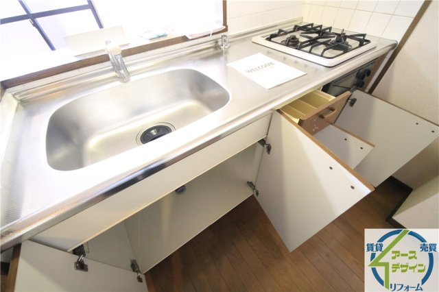 プラザハイツ二ツ屋F棟のキッチン