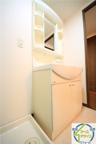 プラザハイツ二ツ屋F棟の洗面所