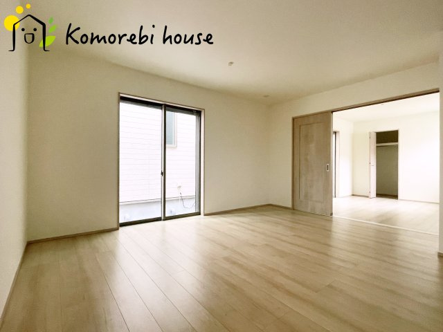 さいたま市見沼区東大宮6丁目48番　新築一戸建て　ハートフルタウン　Aの居間・リビング|ゆったりとしたリビングです