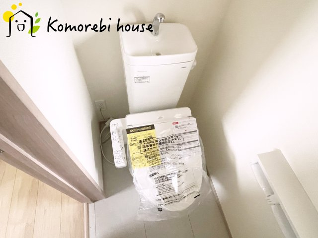 さいたま市見沼区東大宮6丁目48番　新築一戸建て　ハートフルタウン　Aのトイレ|落ち着いたトイレです