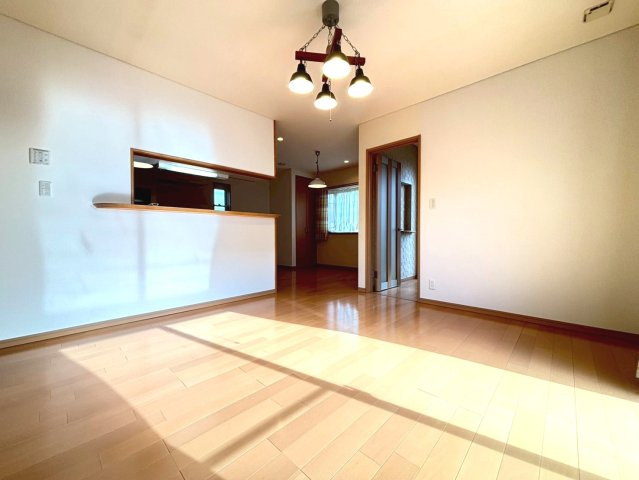 中古戸建　揖斐郡池田町上田　平成25年築の居間・リビング