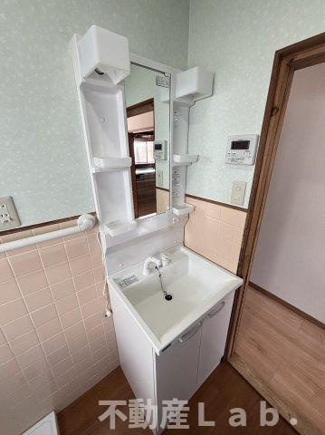 波多貸家の洗面所