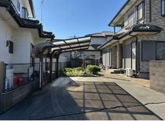 売戸建　小山市扶桑の駐車場