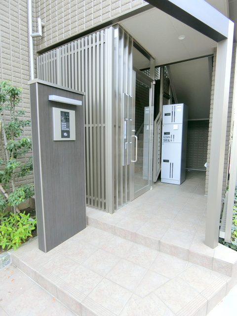 Ｂｒｉｌｌｅｒのエントランス|★オートロック・宅配ＢＯＸ付き★