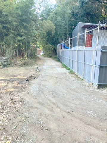 糟屋郡粕屋町大字大隈字原　土地の前面道路含む現地写真|南側の前面道路（私道）です！