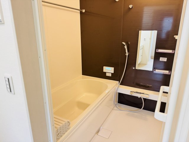 八王子市　北野台　新築一戸建て　２８期の浴室|～のびのびくつろげるバスルーム　１日の締めくくりに癒やしのバスタイムを～