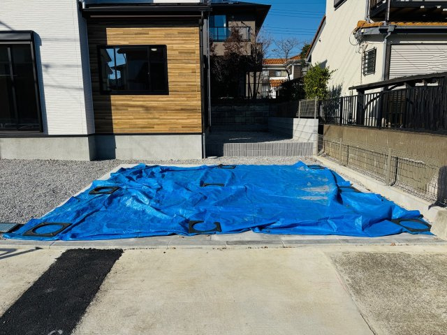 八王子市　北野台　新築一戸建て　２８期の駐車場|～並列2台駐車可能カースペース～