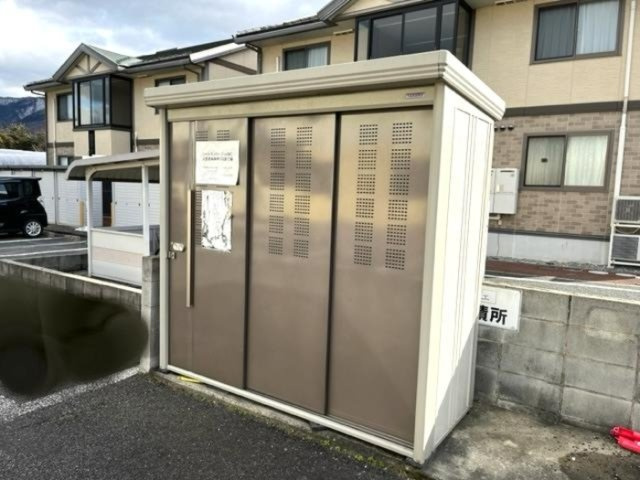 シャルマン・ロージェ|ゴミステーション