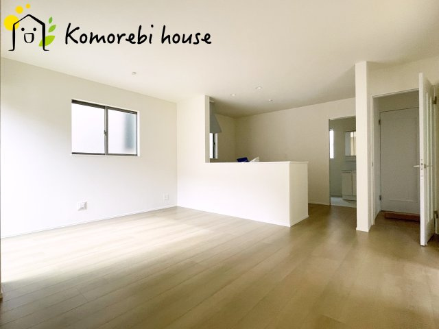 さいたま市見沼区東大宮6丁目48番　新築一戸建て　ハートフルタウン　Cの居間・リビング|こちらの居間で趣味の時間をお楽しみください
