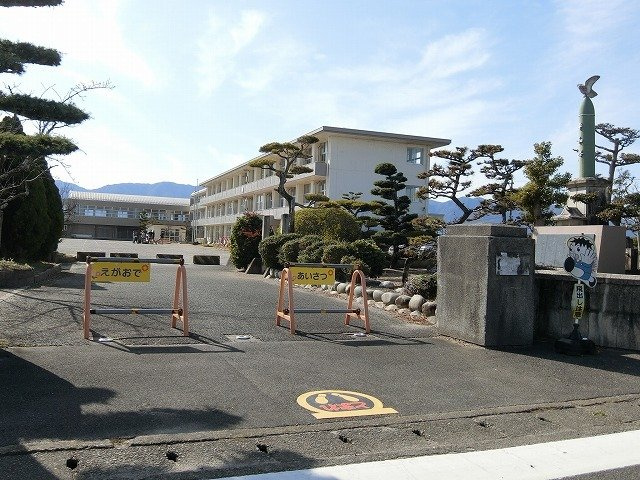 ＯＮＥ　ＰＩＥＣＥの周辺|町立仁木小学校まで750m