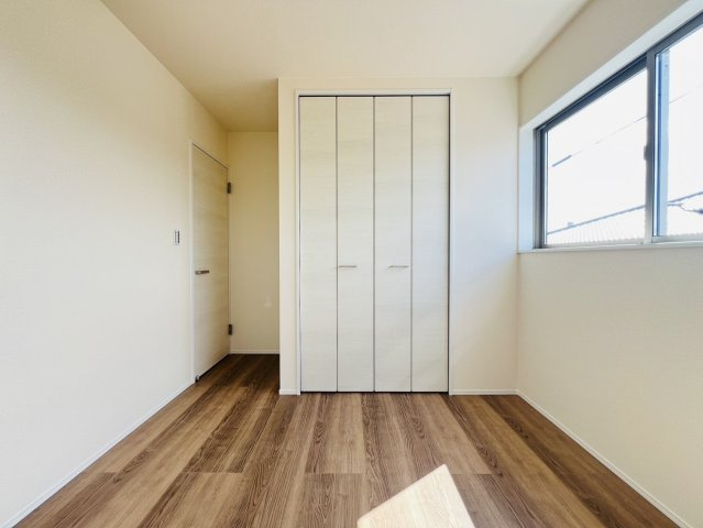 半田市新居町三丁目6番『仲介手数料無料』新築戸建ての洋室