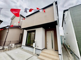 【外観】 | 東山　新築分譲住宅　全３区画 | 【令和８年２月完成済！全３区画】ライフスタイルに合わせてお家を選べますね！綺麗なお住まいで新生活始めませんか♪