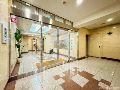 【エントランス】 | グラマシー心斎橋東
