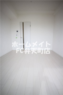 【居間・リビング】 | アドバンス大阪ルーチェ | ゆったり過ごせる居間です