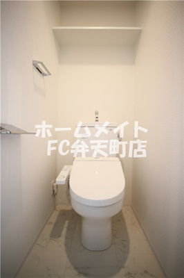 【トイレ】 | アドバンス大阪ルーチェ | 清潔感のあるトイレです