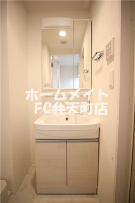 【洗面所】 | アドバンス大阪ルーチェ | 忙しい朝には欠かせない洗面所です