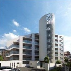 【外観】 | ウィスタ高井戸 | 鉄筋コンクリート構造のがっちりとした造り。