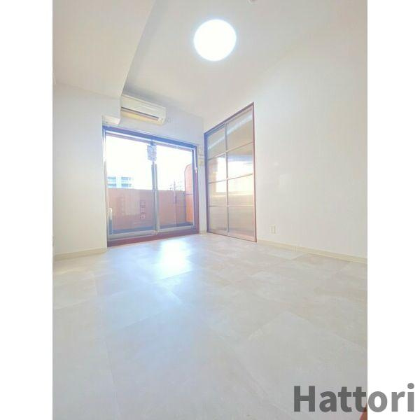 マスターズレジデンス道頓堀Ⅲの居間・リビング