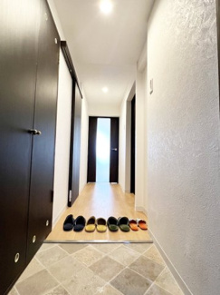 【玄関】 | メゾンドルチェ山の手  | 玄関シューズボックスあり♪