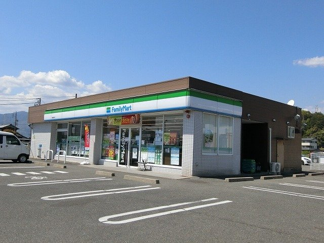ユイマーレＡの周辺|ファミリーマート 揖斐清水店まで700m
