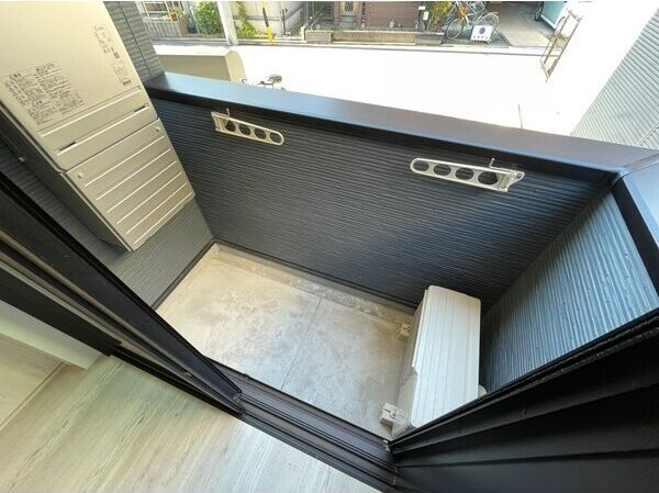 CRASTINE上飯田東町4丁目のバルコニー