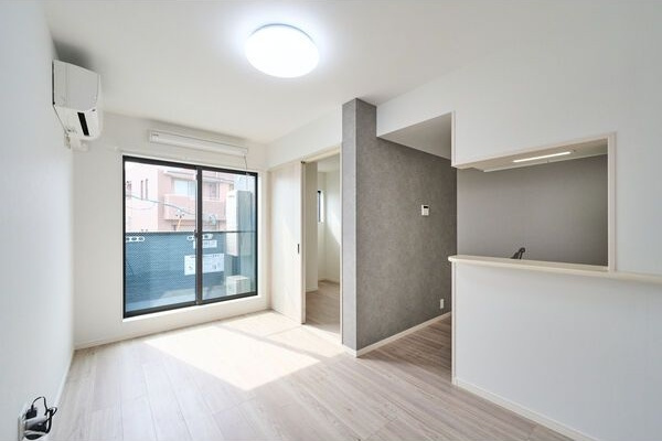 CRASTINE上飯田東町4丁目の居間・リビング