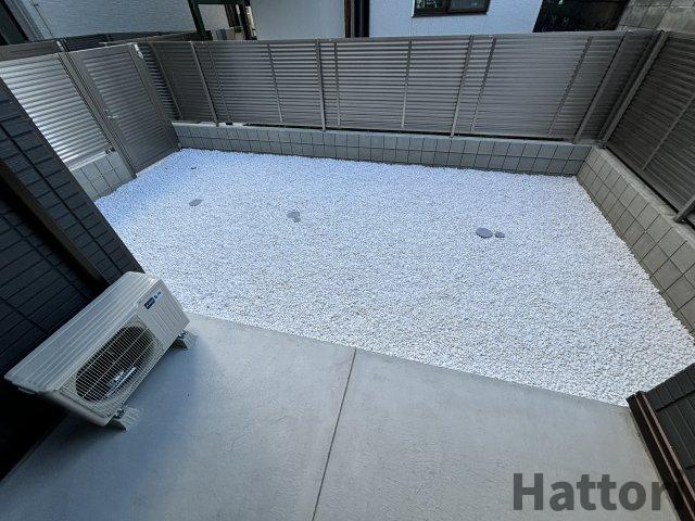 Armojour Matinの庭