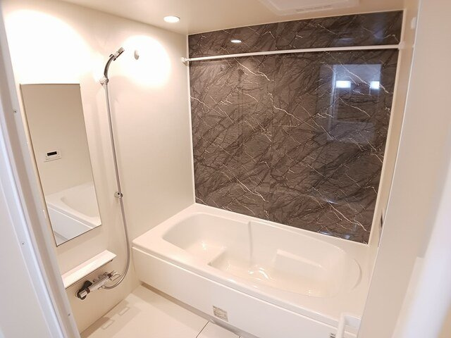 アイ　アドバンスＢの浴室