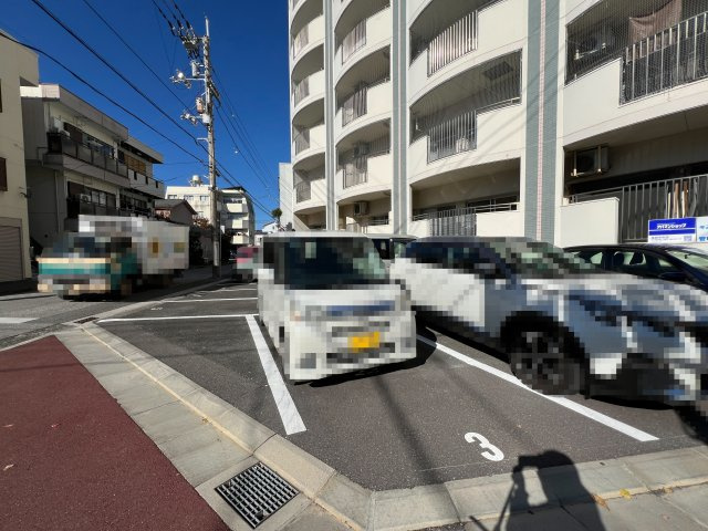 カームリヴの駐車場