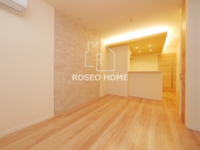 シャーメゾン島之内の居間・リビング|同マンション別部屋：参考写真