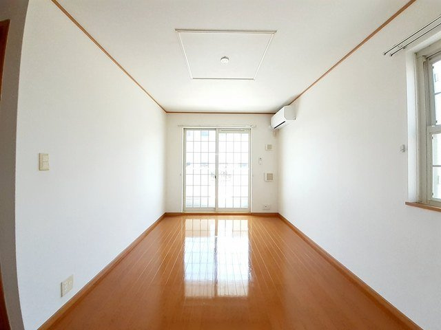 エルカーサＢの居間・リビング