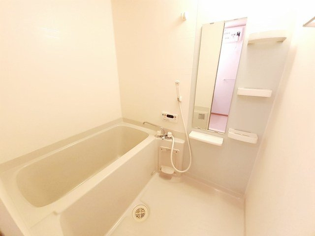 エルカーサＢの浴室