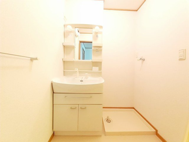 エルカーサＢの洗面所