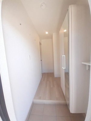 【玄関】 | ヴァンヴェール西浜ＲＳ | きれいな玄関です