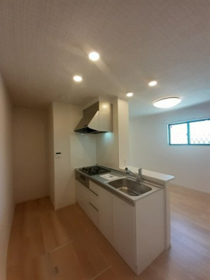 【キッチン】 | ヴァンヴェール西浜ＲＳ | コンパクトなキッチンで掃除もラクラク