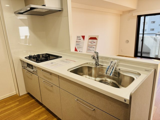 センチュリーめじろ台のキッチン|～新規交換済のシステムキッチン～