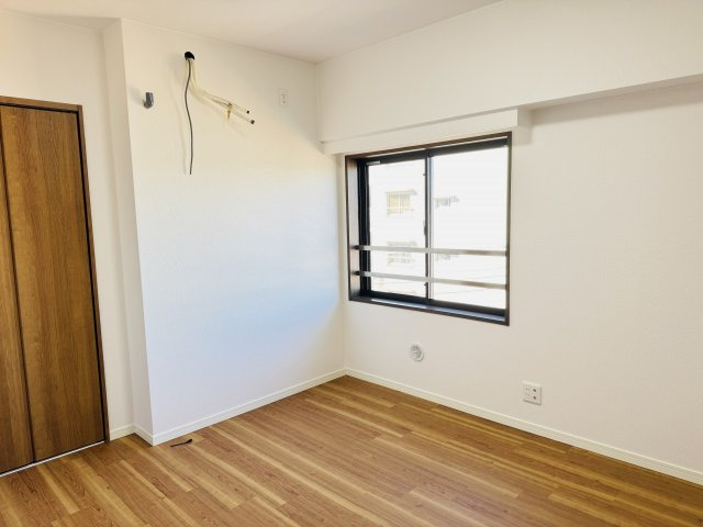 センチュリーめじろ台の子供部屋|～6.0帖の主寝室です～