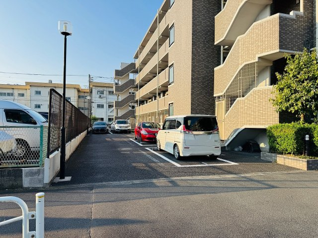 センチュリーめじろ台の駐車場|～駐車場空き要事前確認～