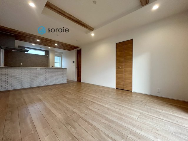 川越市仙波町3丁目3期全4棟　新築戸建の居間・リビング|令和7年12月19日撮影。