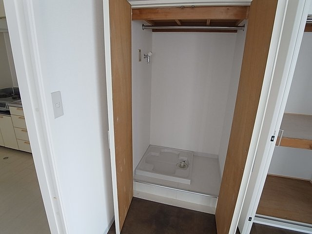 トルテアラタのその他|洗濯機置き場も収納可能です