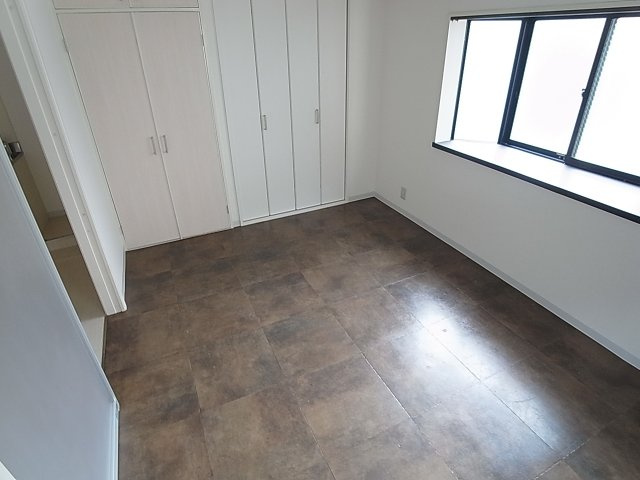 トルテアラタの洋室|お洒落なフロアデザインです