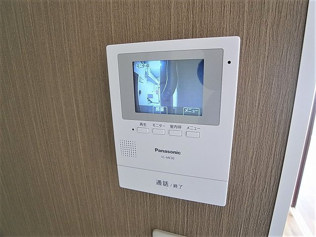 オレンジマンションのセキュリティ|顔が分かり安心のＴＶモニターフォン採用