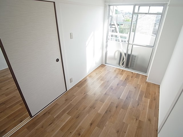 オレンジマンションの内装|各部屋日当たりの良いお部屋です